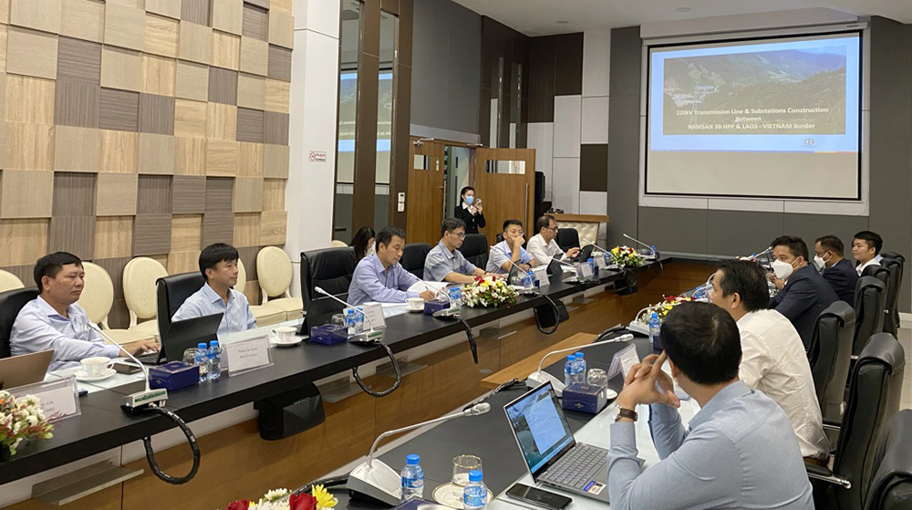 EVNNPT làm việc với chủ đầu tư các nguồn điện tại Lào, tháng 8/2022
