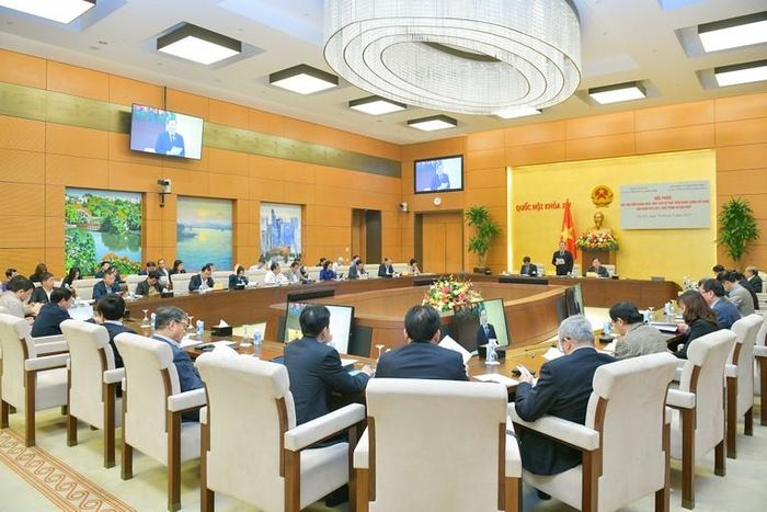 Hội thảo “Việc thực hiện chính sách, pháp luật về phát triển năng lượng Việt Nam giai đoạn 2016-2021: Thực trạng và giải pháp”.