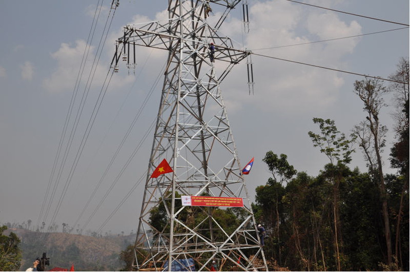Đường dây 220kV Xekaman 1- Pleiku 2 truyền tải điện từ Lào về Việt Nam