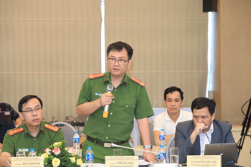 Ông Trần Hải Nam - Phó trưởng phòng Thẩm định phòng cháy chữa cháy (Cục Cảnh sát PCCC&CNCH) tham gia chia sẻ về một số thắc mắc liên quan đến quy định PCCC